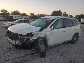  Salvage Nissan Pathfinder