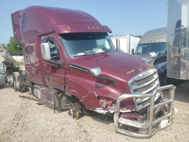  Salvage Freightliner Cascadia 1