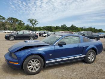  Salvage Ford Mustang