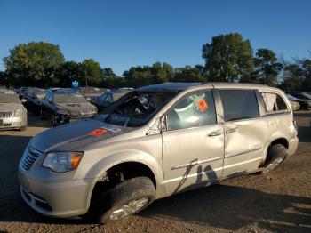  Salvage Chrysler Minivan