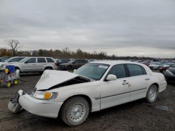  Salvage Lincoln Towncar