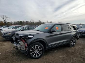  Salvage Ford Explorer