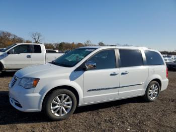  Salvage Chrysler Minivan