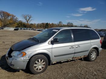  Salvage Chrysler Minivan