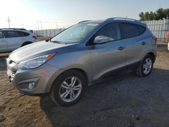  Salvage Hyundai TUCSON