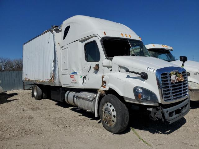  Salvage Freightliner Cascadia 1