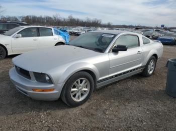  Salvage Ford Mustang