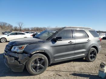  Salvage Ford Explorer