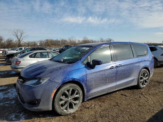  Salvage Chrysler Pacifica