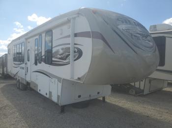  Salvage Sier 5th Wheel