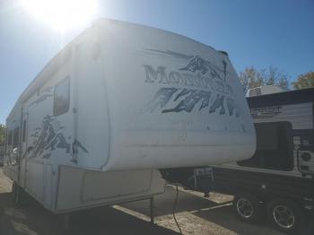  Salvage Montana 5th Wheel