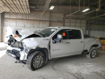  Salvage Chevrolet Silverado 2500