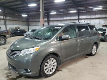  Salvage Toyota Sienna