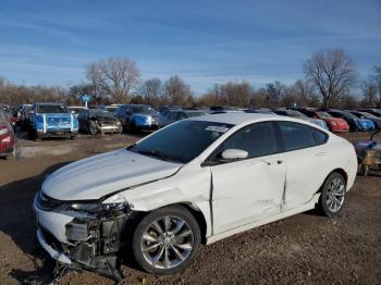  Salvage Chrysler 200