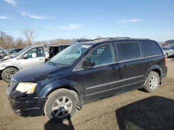  Salvage Chrysler Minivan