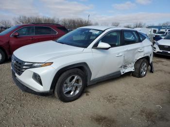  Salvage Hyundai TUCSON