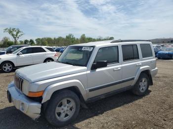  Salvage Jeep Commander
