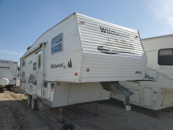  Salvage Wildcat 5th Wheel