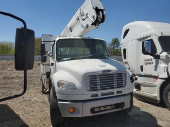  Salvage Freightliner M2 106 Med