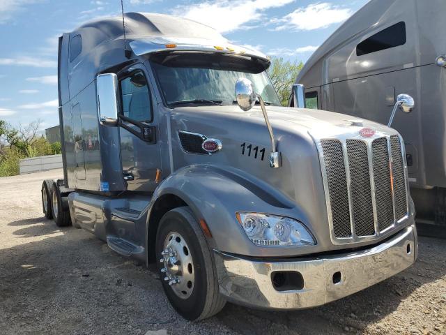  Salvage Peterbilt 579