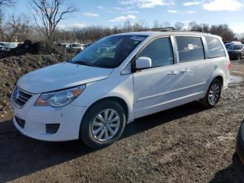  Salvage Volkswagen Routan