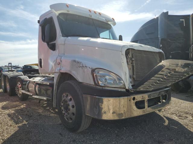  Salvage Freightliner Cascadia 1