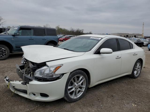  Salvage Nissan Maxima