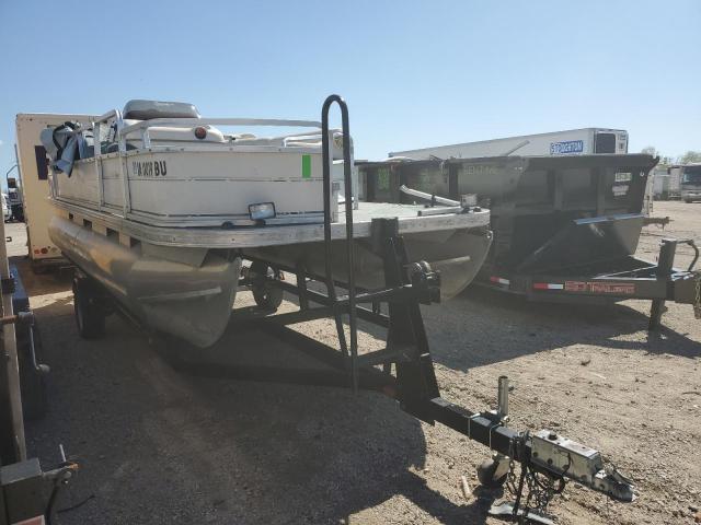  Salvage Sun Tracker Boat W Trl