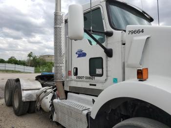  Salvage Kenworth T800