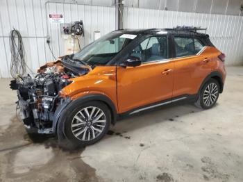  Salvage Nissan Kicks