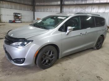  Salvage Chrysler Pacifica