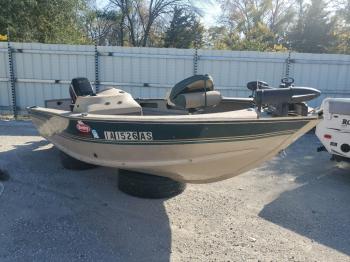  Salvage Alumacraft 175 Magnum