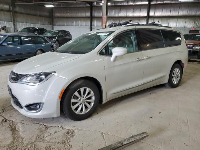  Salvage Chrysler Pacifica