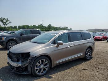  Salvage Chrysler Pacifica