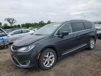  Salvage Chrysler Pacifica