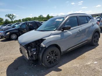  Salvage Nissan Kicks