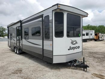  Salvage Jayco Jafeather