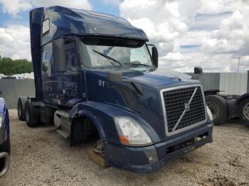  Salvage Volvo Vnl