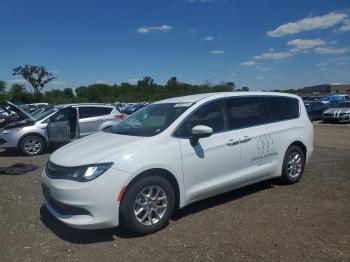  Salvage Chrysler Minivan
