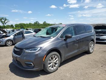  Salvage Chrysler Pacifica