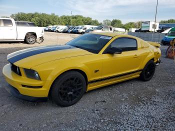  Salvage Ford Mustang