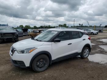  Salvage Nissan Kicks