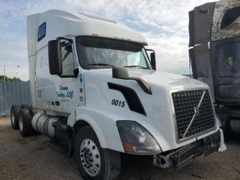  Salvage Volvo Vnl