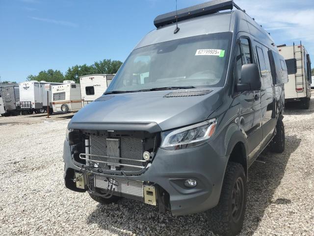  Salvage Mercedes-Benz Sprinter