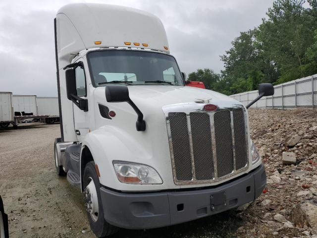  Salvage Peterbilt 579