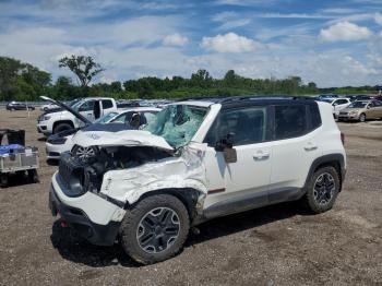  Salvage Jeep Renegade