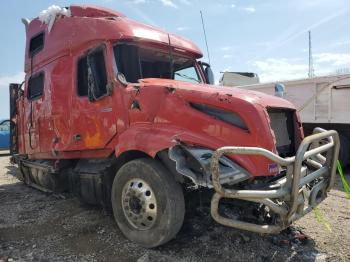  Salvage Volvo Vnl