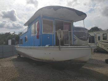  Salvage Sea- Boat