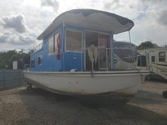  Salvage Sea- Boat
