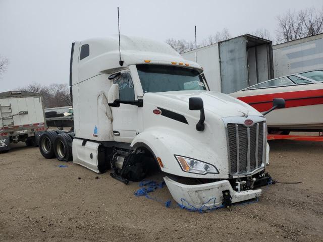  Salvage Peterbilt 579